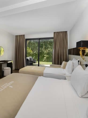 TERASLI DELUXE BAHÇE ODASI